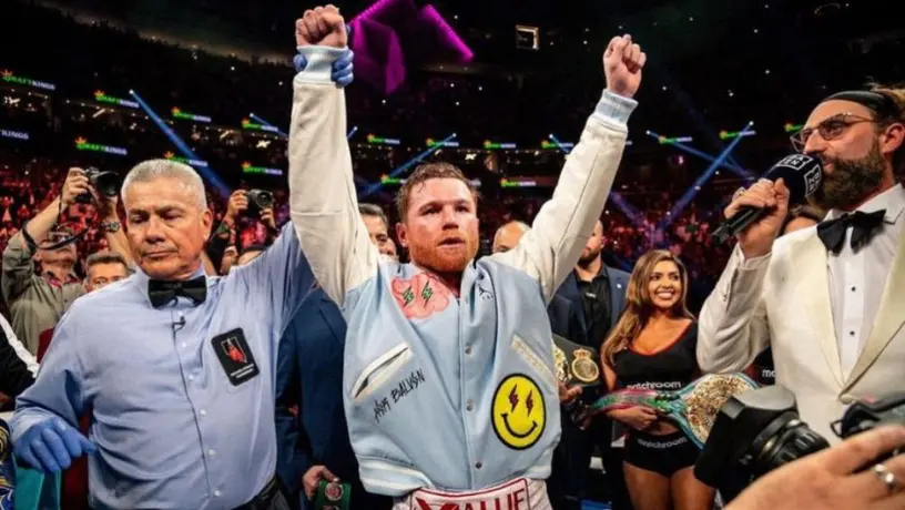 Oscar De la Hoya: 'Canelo Álvarez no peleará con Benavidez, él es joven y talentoso'