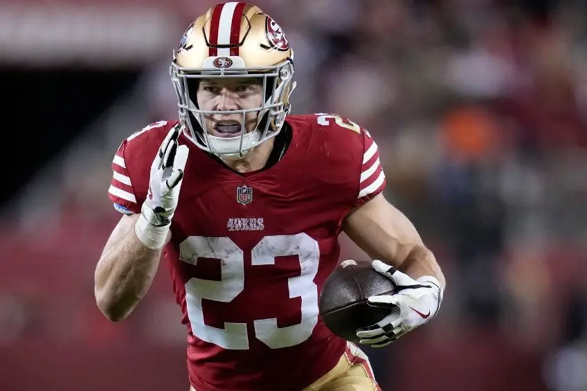 Christian McCaffrey durante un partido de los 49ers | ESPECIAL