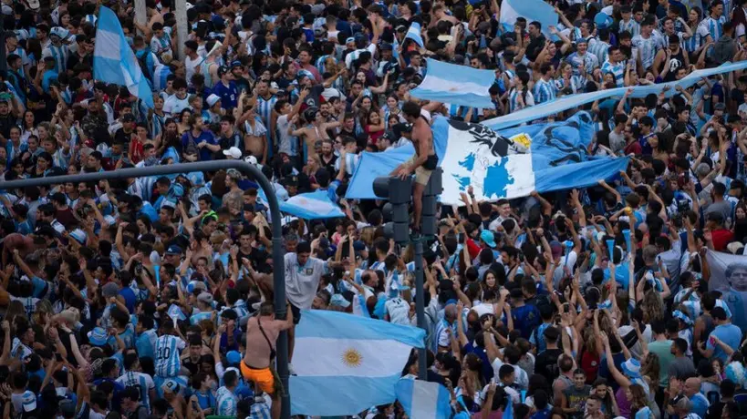 Qatar 2022: Hubo encontronazos entre policías e hinchas en Buenos Aires por triunfo de Argentina