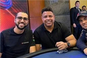 GP Brasil: Checo Pérez convivió con Ronaldo en evento de Red Bull