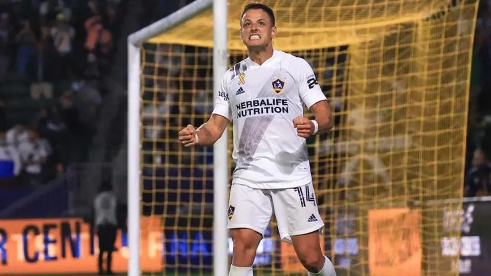 Chicharito Hernández: Se lució con penalti a la panenka ante Vancouver