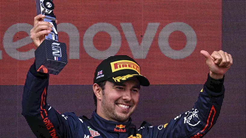 Checo Pérez: "Feliz de mostrar lo importante que es no darte por vencido"
