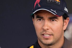 Checo Pérez: Prensa internacional tundió al mexicano por su desempeño en Hungría