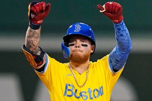 Alex Verdugo: Doblete productor del mexicano en victoria de Boston