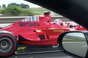 Automóvil de F2, captado en autopista de República Checa