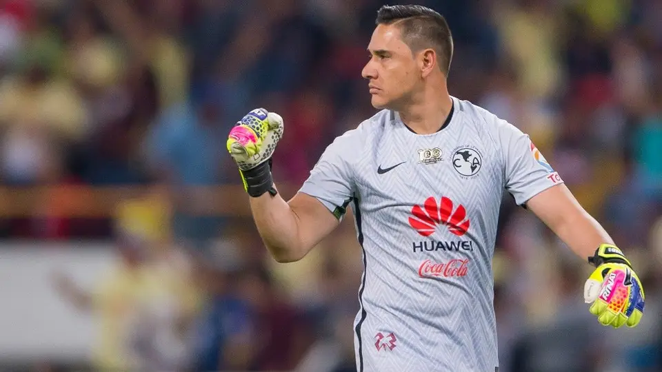 Moisés Muñoz recordó cuando su mamá le rompió una playera de América para que no la usara