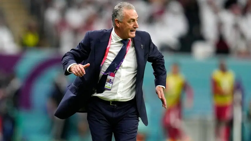 Alfaro tras victoria sobre Qatar: 'Era el partido más importante del Mundial, derrumbamos mitos'