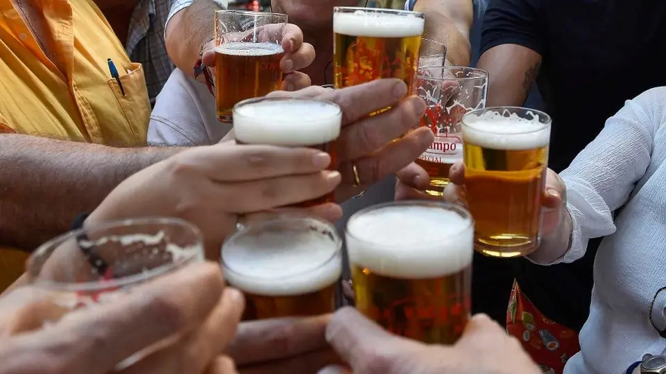 Mujer asesinó a un hombre en una pelea por una cerveza en bar de la CMDX