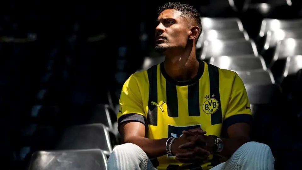 Sébastien Haller, del Dortmund, confía en vencer al cáncer y marcar su primer gol en la Bundesliga