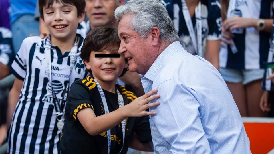 Rayados: Nieto de Vucetich con la playera de Tigres bien puesta en Clásico Regio