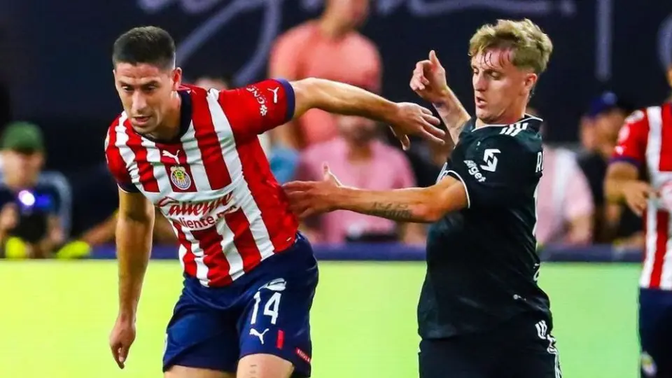 Chivas: Ormeño, con partido complicado en su debut con el Rebaño Sagrado