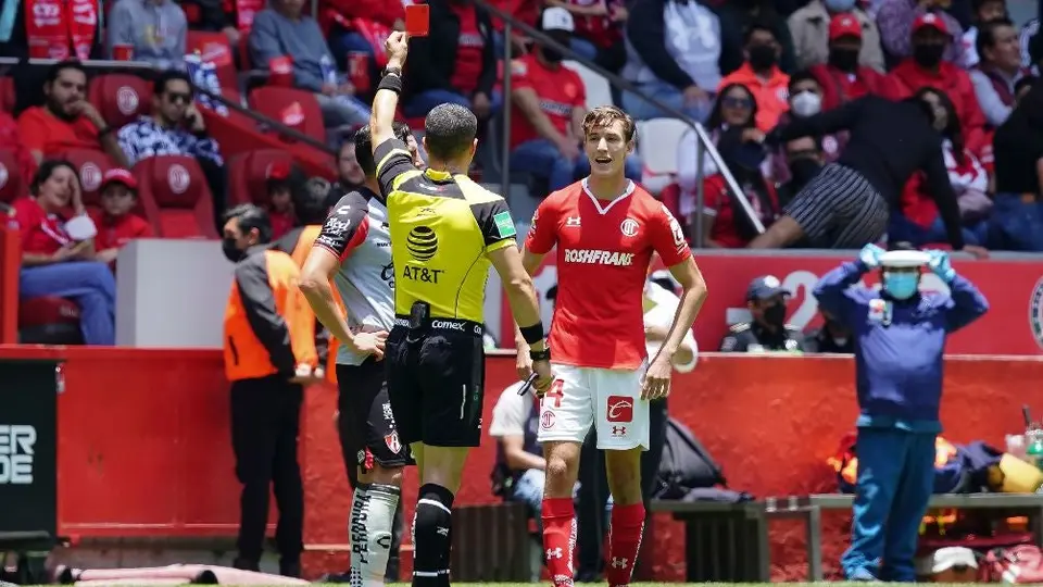 Toluca: Marcel Ruiz, expulsado y con polémica sobre posible empujón al árbitro