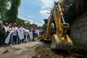 Pedro Rodríguez: Rehabilitaremos calles en las Peñitas, bodegas de Atizapán y Calacoaya