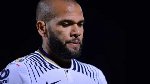 Brasil: Director técnico dejó fuera a Dani Alves previo a amistosos en Francia