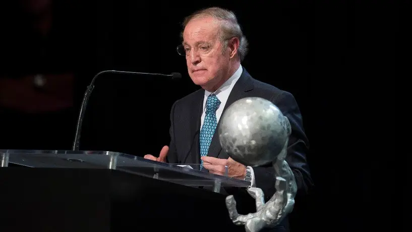 José Ramón Fernández apostó su cabellera a que el América es Campeón
