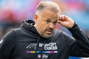 NFL: Panthers despiden a Matt Rhule tras inicio 1-4; Wilks asume