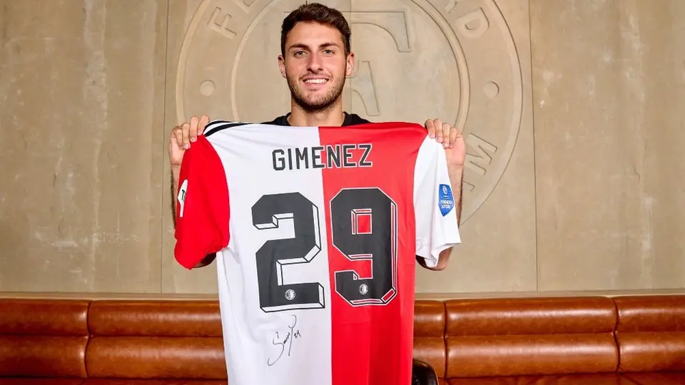 Santi Giménez: ‘Espero celebrar muchos goles con Feyenoord’