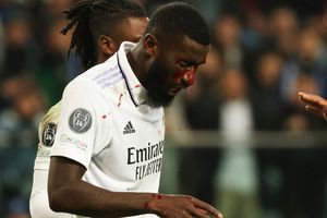 Rüdiger se tomó con 'humor' su golpe: 'Lo que no te mata te hace fuerte, estamos vivos'