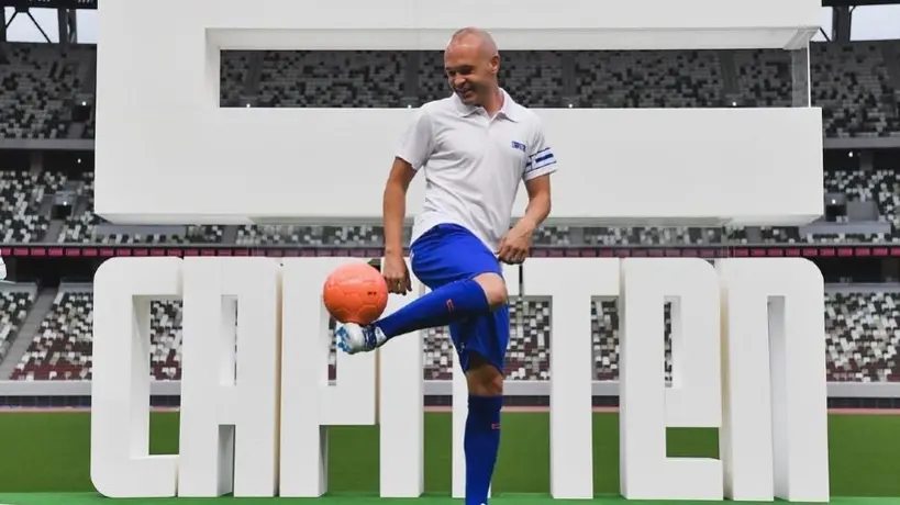 Iniesta presentó su marca de ropa deportiva; hay un modelo que supera los 11 mil pesos