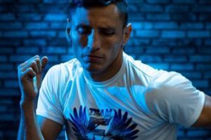 Boxeador Félix Alvarado se ‘vistió’ de héroe y rescató a un perrito en ciclón Julia
