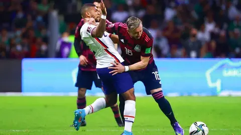 Héctor Herrera confirmó que si él fuera DT del Tri llamaría a Vela y Chicharito
