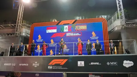 Checo Pérez: Transmisión española criticó duración del Himno Nacional Mexicano