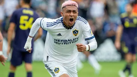 Julián Araujo anotó y dio la victoria al LA Galaxy ante Nashville SC