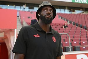 Video: Detención de Bakayoko, jugador de Milan, fue tachada como racista