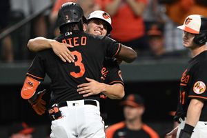 Ramón Urías: Cuadrangular 13 del mexicano en triunfo de Orioles ante Red Sox