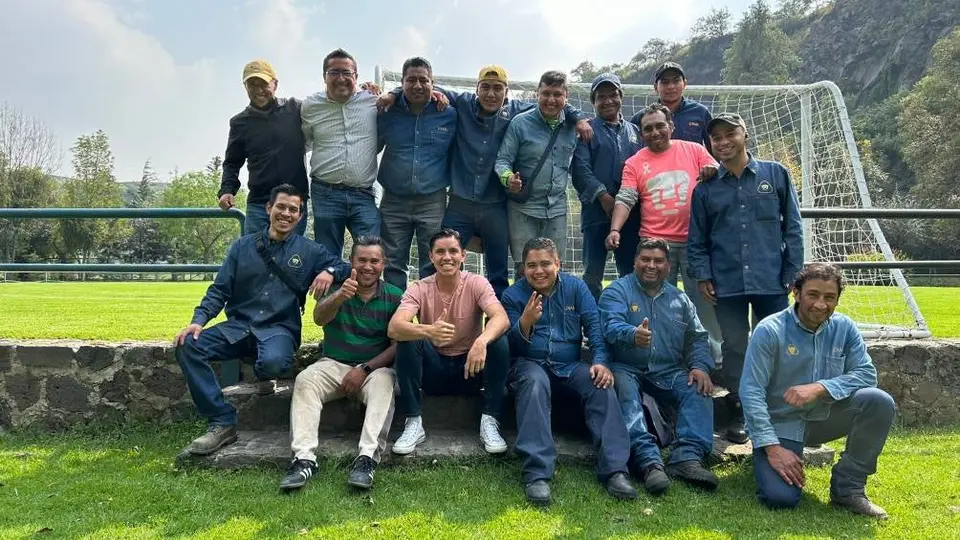 Pumas: Chispa Velarde tuvo comida de despedida con los trabajadores de mantenimiento