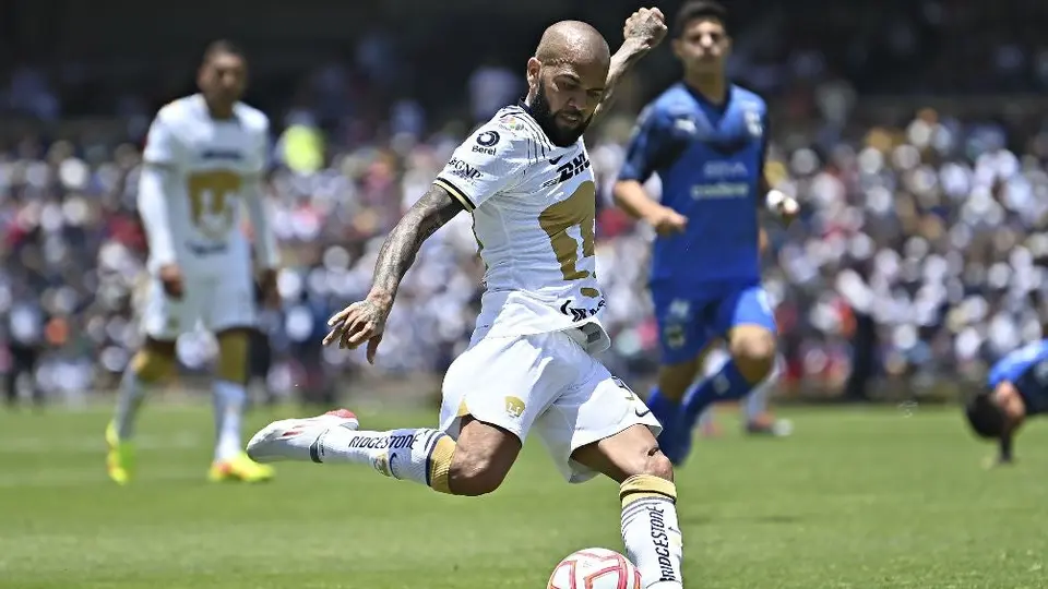 Pumas: Hugo Sánchez aconsejó a Lillini sobre qué posición debería jugar Dani Alves