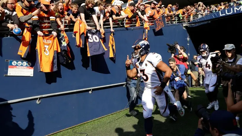 NFL: Russell Wilson fue abucheado en su regreso a Seattle con Broncos