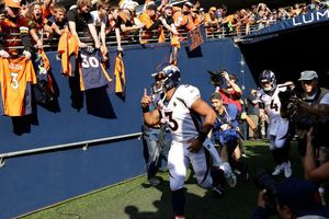 NFL: Russell Wilson fue abucheado en su regreso a Seattle con Broncos