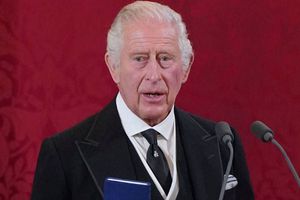 Carlos III: Fue proclamado oficialmente nuevo rey de Gran Bretaña