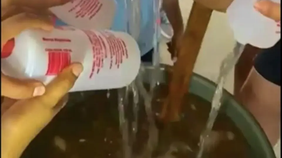 Aguas locas con alcohol etílico se hacen virales durante un Halloween