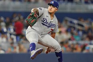 Julio Urías: Victoria 14 del mexicano en triunfo de Dodgers ante Marlins