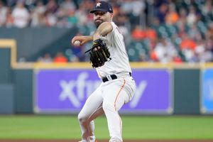 José Urquidy: A pesar de destacada salida, el mexicano se fue sin decisión ante Seattle