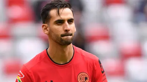 Toluca: Murió la mamá del Dedos López a días de la Gran Final de la Liga MX