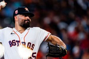 José Urquidy, primer mexicano en la historia en jugar tres Series Mundiales