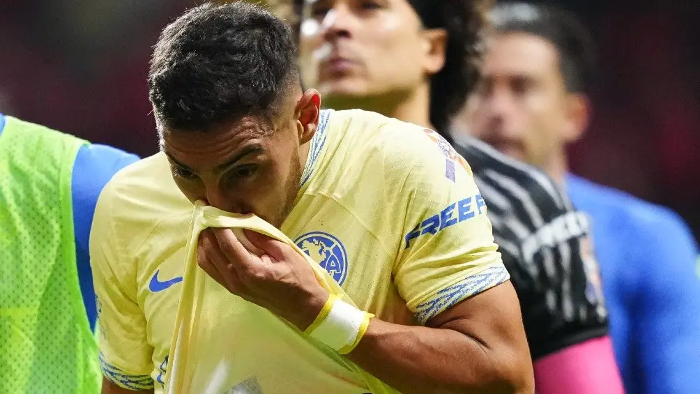 Sebastián Cáceres sufrió una fractura en la nariz | IMAGO7