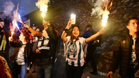 Pachuca vs Toluca: Aficionados explotan en taquillas por fallas en la logística de venta de boletos