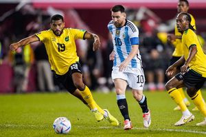 Video: Jugador de Jamaica pidió al vestuario de Argentina una playera de Messi y se la negaron