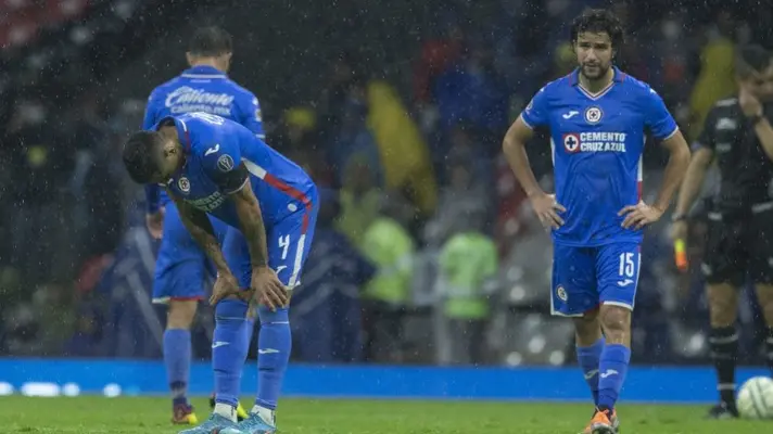 Mikel Arriola ‘quiere’ hacer internacional el término ‘cruzazulear’; así sería en inglés