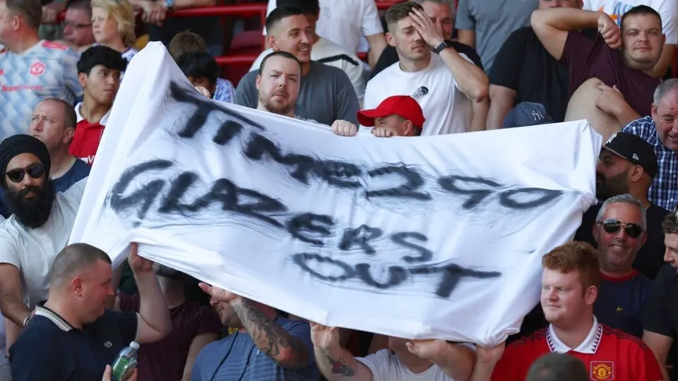 Manchester United: Aficionados protestarán contra los hermanos Galzer