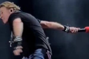 Guns N’ Roses: Fanática recibió un golpe luego de que Axl Rose lanzara su micrófono