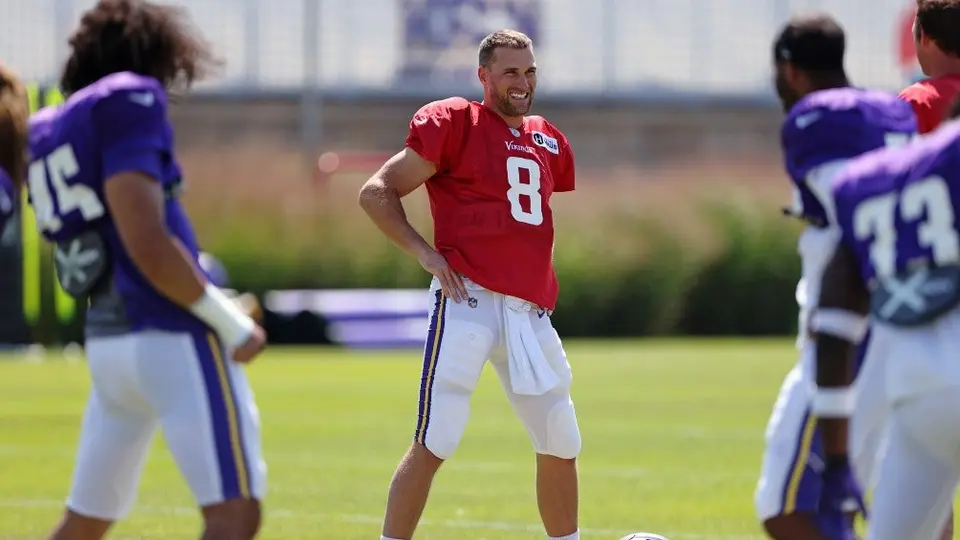 Vikings: Cousins fuera de la pretemporada por COVID-19