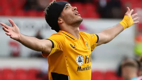 Raúl Jiménez: Wolverhampton reportó la lesión del mexicano; pese a ello, se integrará a la Selección