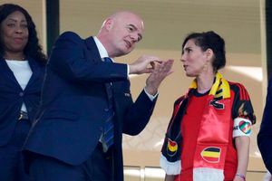 Qatar 2022: Ministras de Bélgica y Alemania retan a FIFA usando brazaletes LGBT en el Mundial
