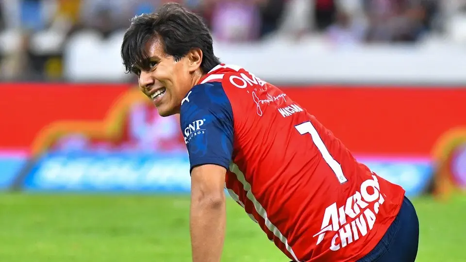 Chivas: JJ Macías se perderá todo el Apertura 2022 por ruptura de ligamento