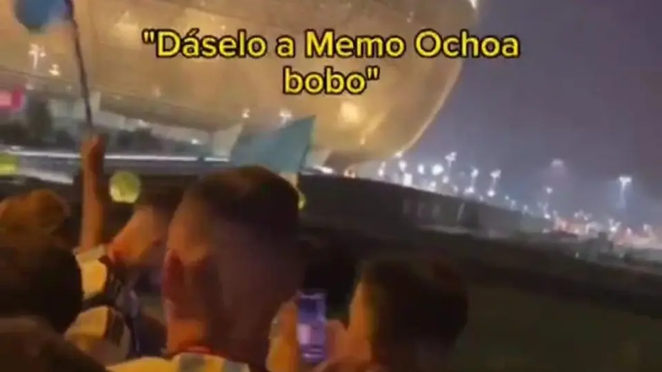 Mexicano quiso regalar sombrero charro a Guido Rodríguez y Dibu Martínez lo insultó
